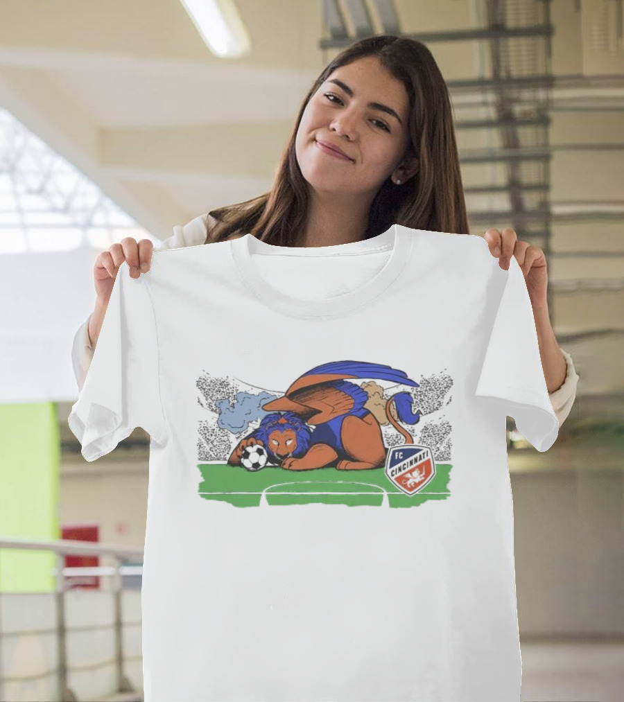 Next Gary the Lion FC Cincinnati Mythical Winged Lion with Soccer Badge T-Shirt
