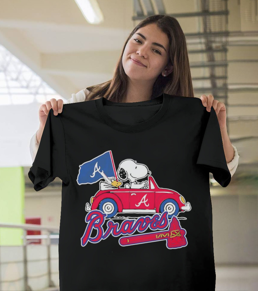 Snoopy and Woodstock Driving Car Atlanta Braves Logo Peanuts Cartoon T-Shirt