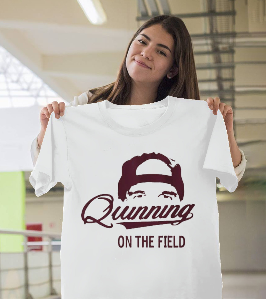 Quinning On The Field Washington Commanders Hat T-Shirt