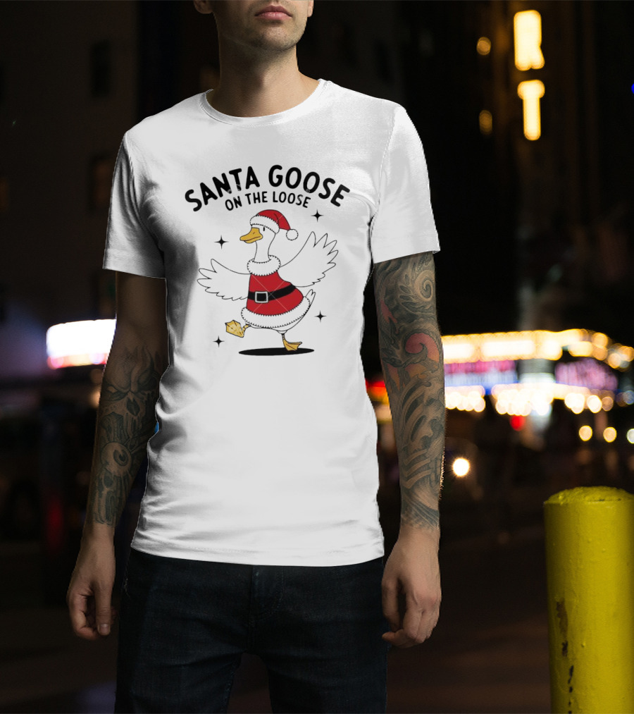 Santa Goose On The Loose Christmas Festive Holiday Fun T-Shirt
