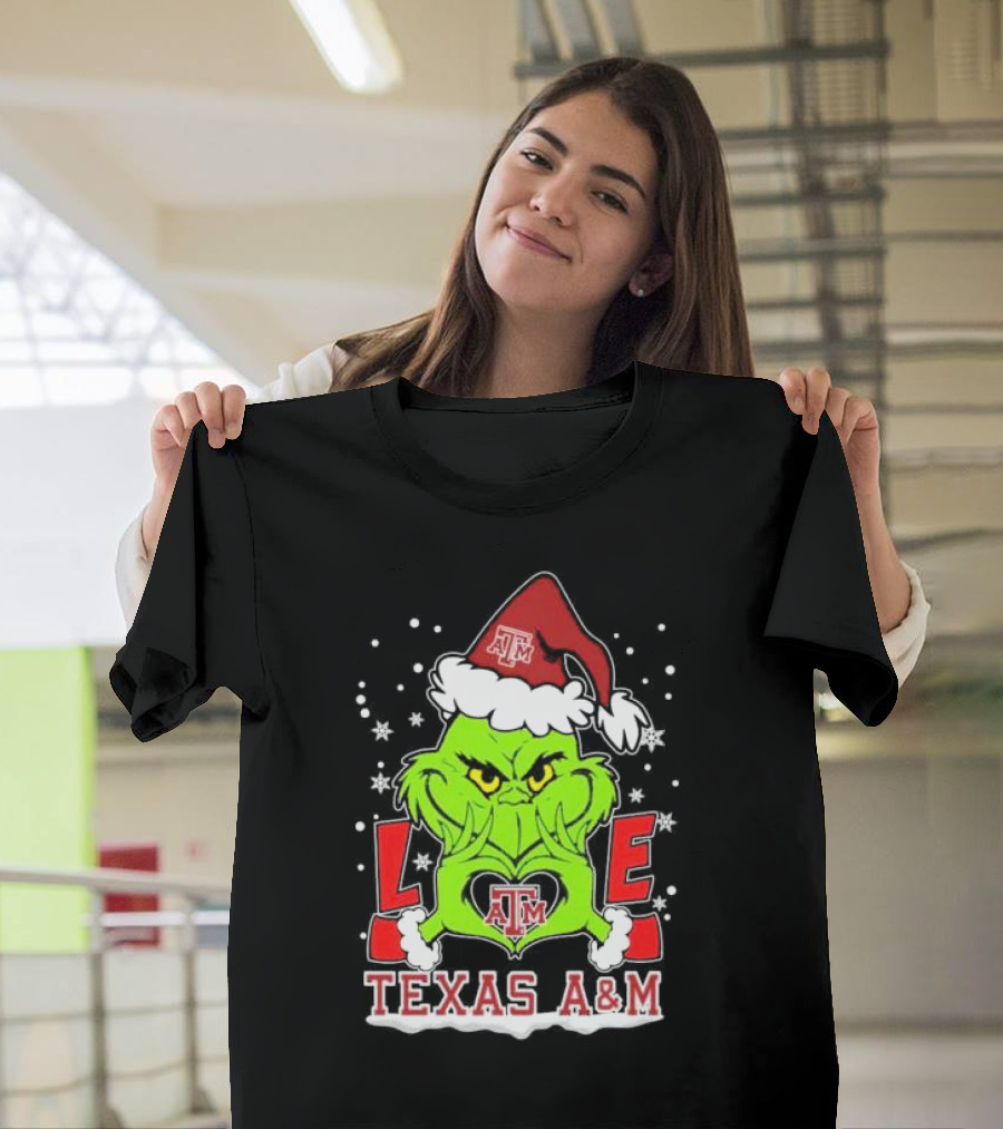 Grinch Heart Hands Love Texas A&M Aggies Christmas Santa Hat T-Shirt