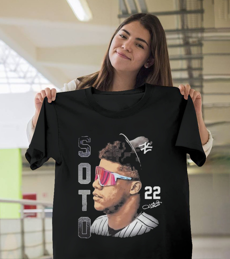 Soto 22 New York Yankees Juan Signature T-Shirt