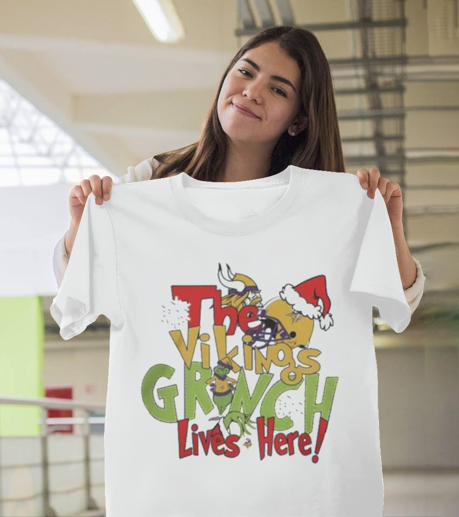 The Minnesota Vikings Grinch Lives Here Holiday T-Shirt