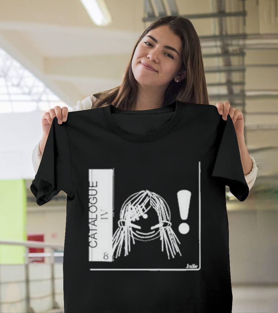 Catalogue IV Julie T-Shirt
