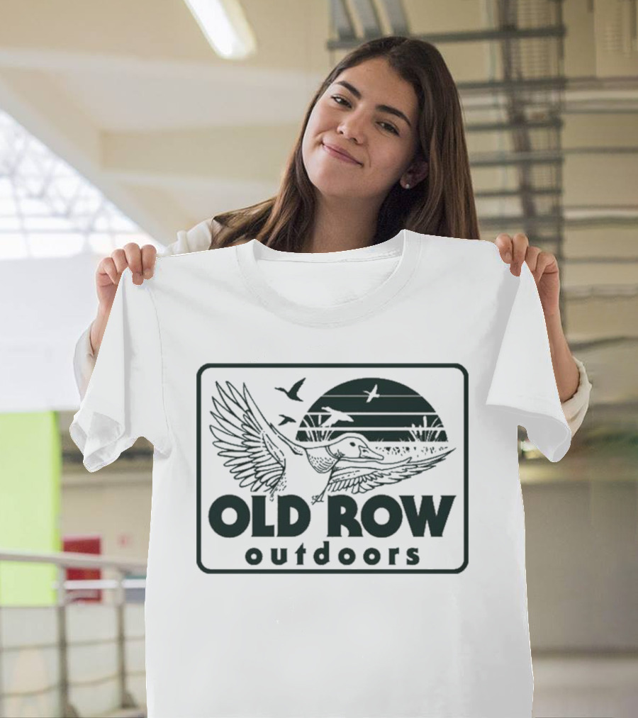 Old Row Outdoors Flying Duck Badge With Birds And Sunset T-Shirt
