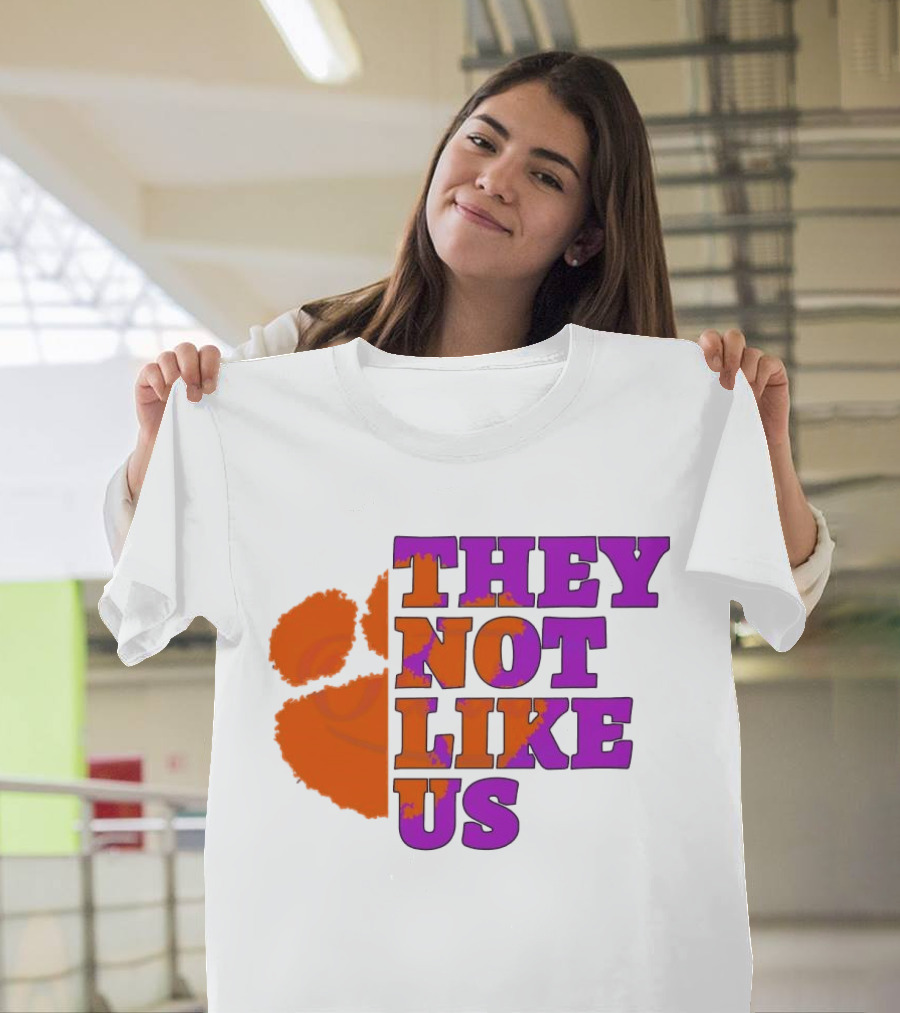 They Not Like Us Clemson Tigers College Football 2025 Orange Paw Prints T-Shirt
