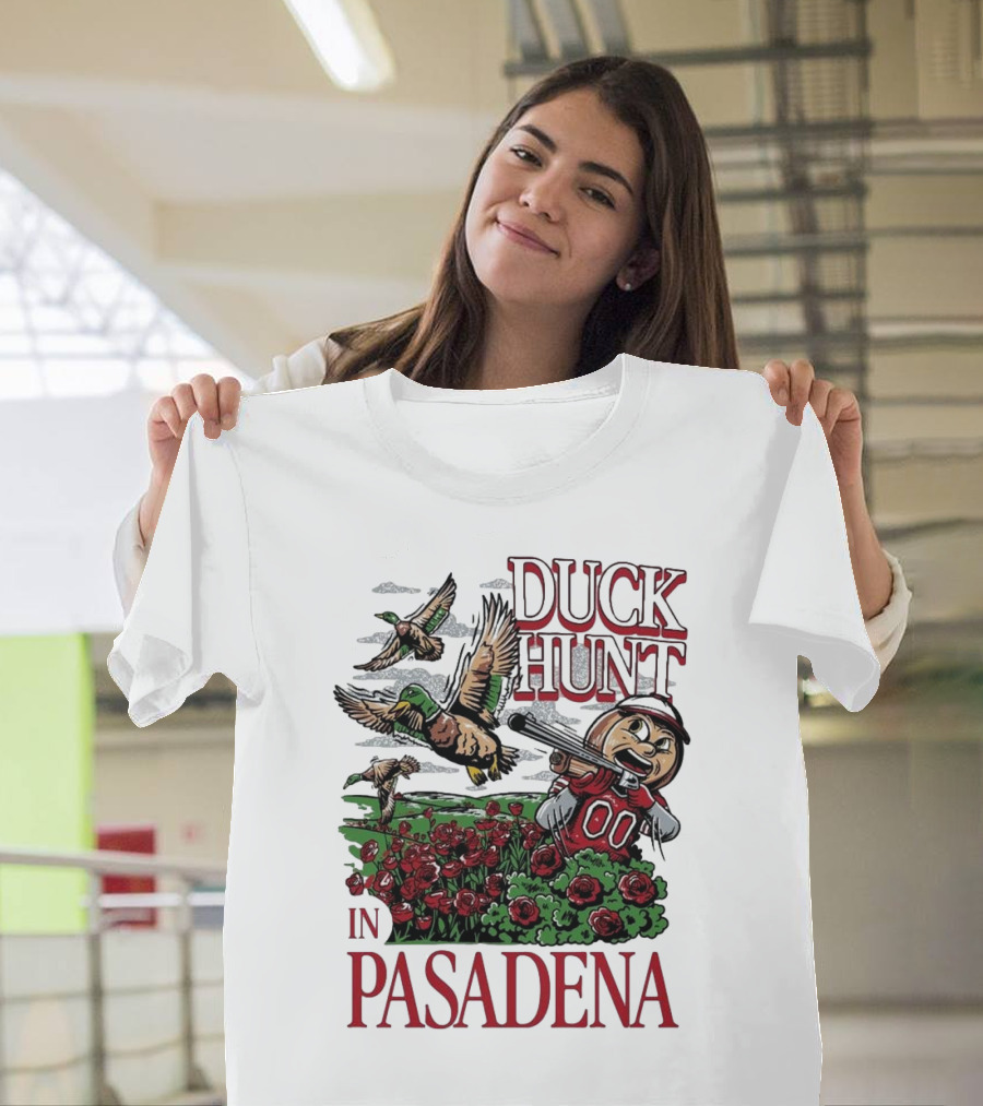 Duck Hunt In Pasadena Football Roses Retro Style T-Shirt