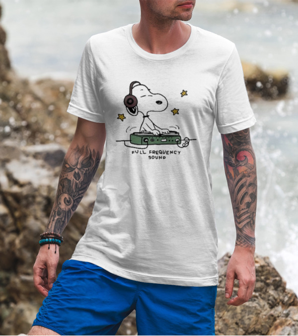 Snoopy DJ With Headphones Full Frequency Sound Stars T-Shirt