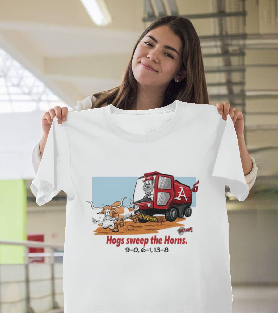 Hogs Sweep the Horns Texas Longhorns vs. Arkansas Razorbacks T-Shirt