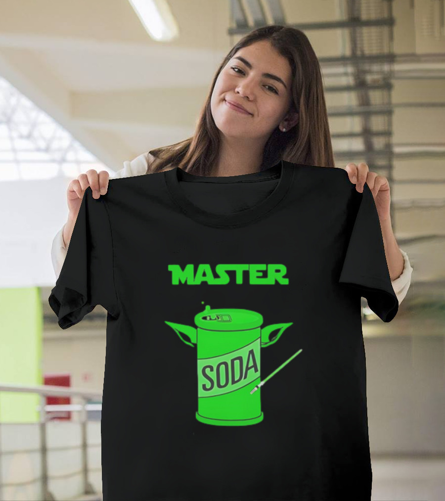 Master Soda Lightsaber Yoda Can T-Shirt