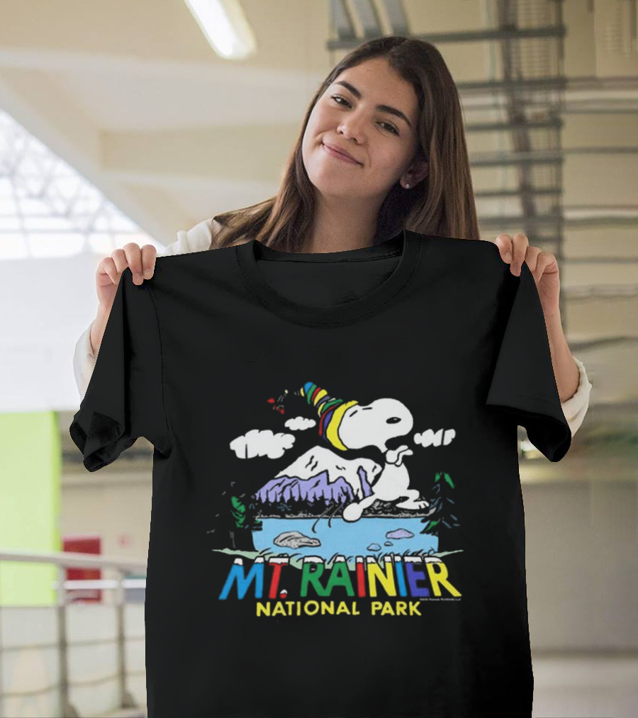 Peanuts Snoopy Mt. Rainier National Park Colorful Adventure T-Shirt