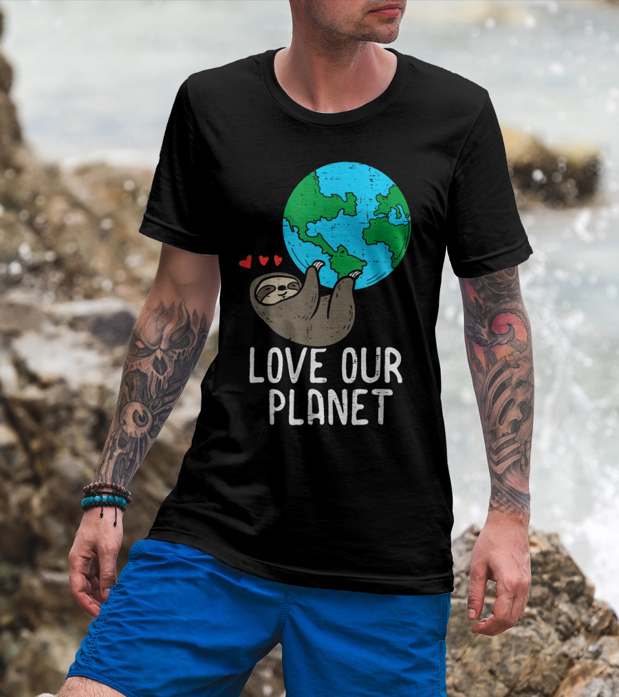Love Our Planet Sloth Hanging Earth Day Cute Men Hearts Earth T-Shirt