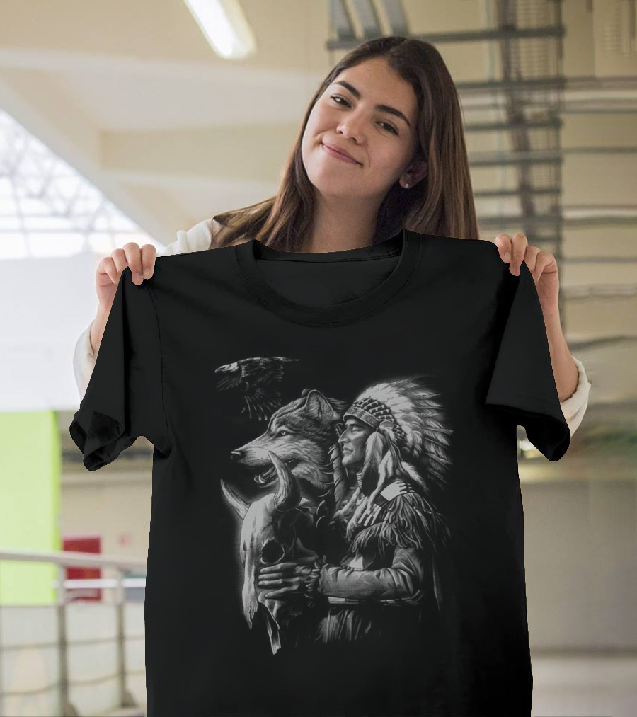 NATIVE AMERICAN SPIRIT WOLF SKULL EAGLE HEADDRESS VIKING T-Shirt