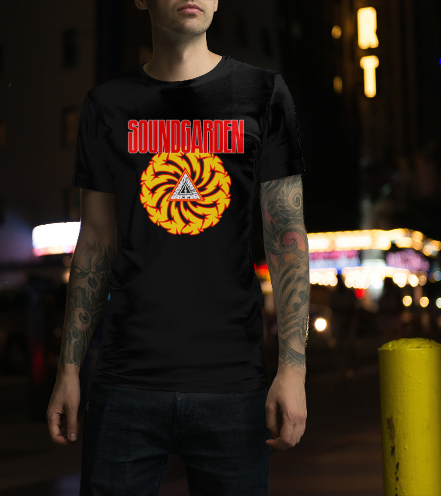 Soundgarden Badmotorfinger Album Cover Iconic Logo Spiral T-Shirt