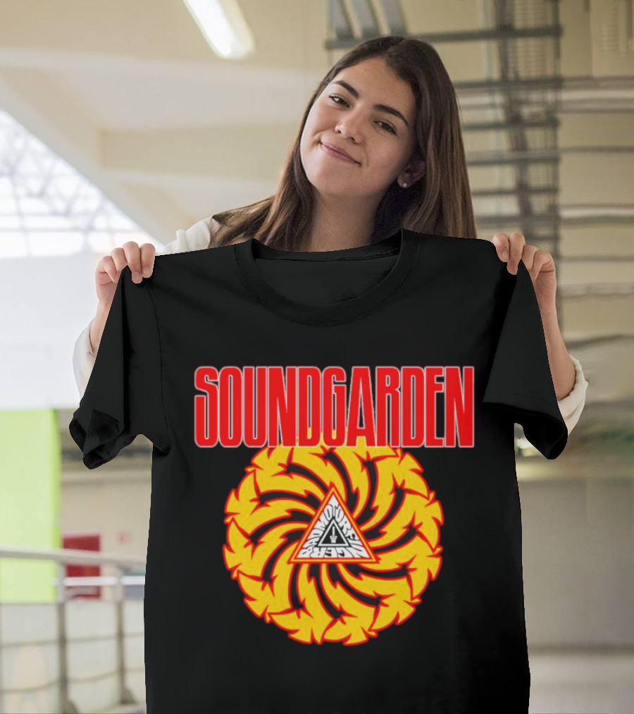 Soundgarden Badmotorfinger Album Cover Iconic Logo Spiral T-Shirt