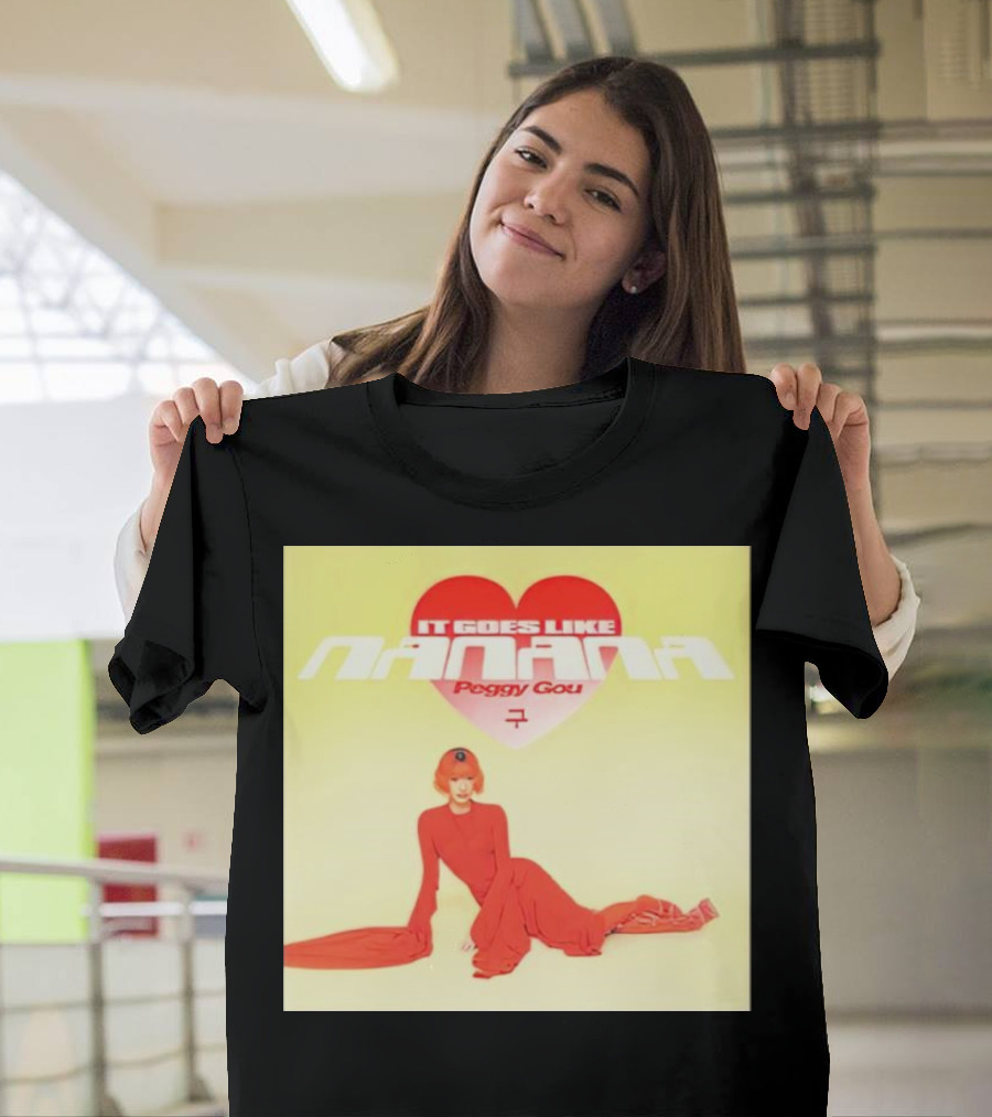 It Goes Like Nanana Peggy Gou Heart Embrace T-Shirt