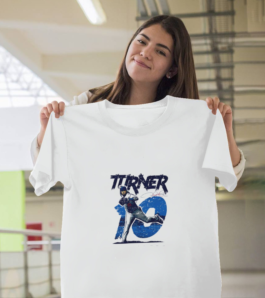 Turner 10 Los Angeles Dodgers Baseball Action Pose Signature T-Shirt