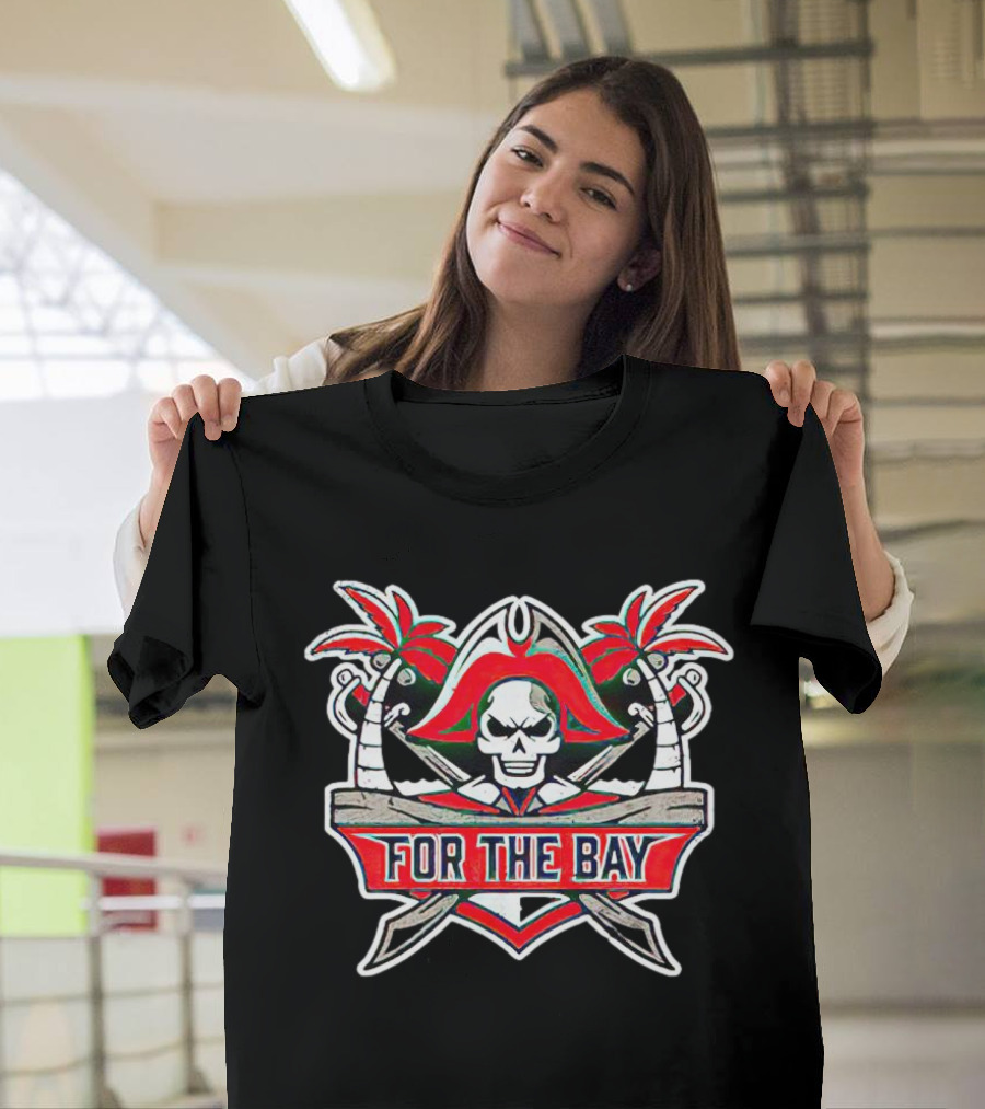 Tampa Bay Buccaneers For The Bay Palm Skull и Swords T-Shirt