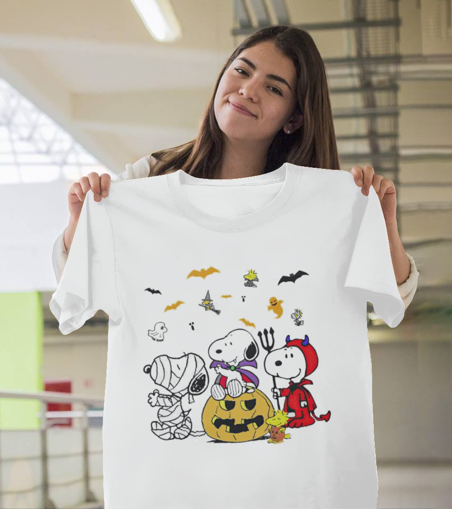 Halloween Snoopy Trick Or Treat With Pumpkin And Ghosts T-Shirt