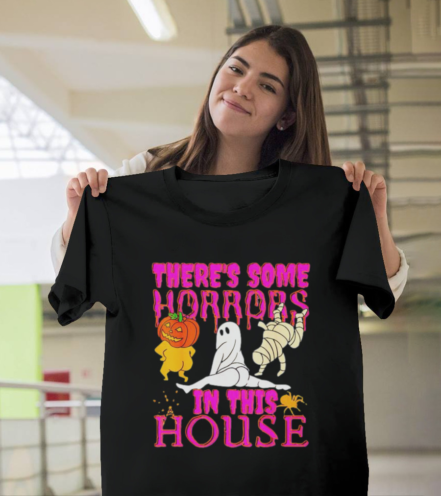 There’s Some Horrors in This House Halloween With Dancing Ghosts Pumpkins and Mummies T-Shirt
