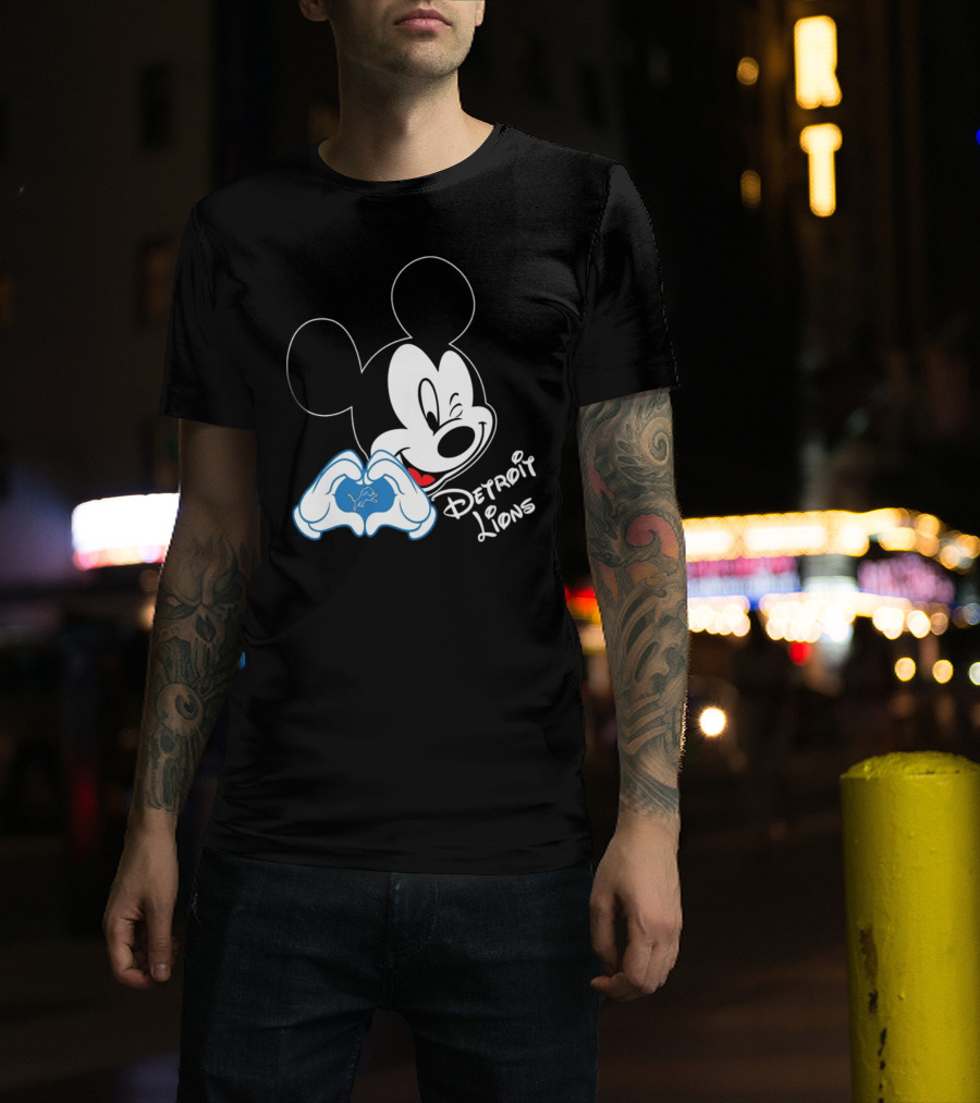 Mickey Detroit Lions Love Heart Gesture T-Shirt