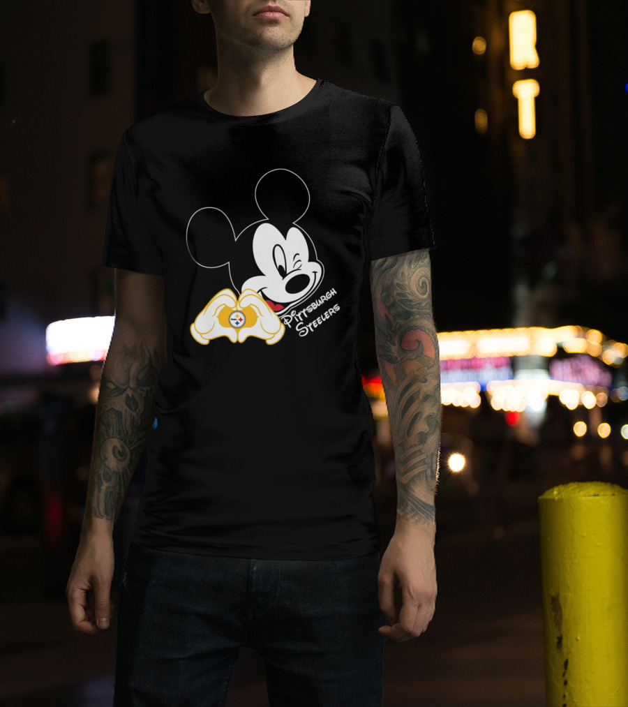 Mickey Mouse Heart Hands Pittsburgh Steelers T-Shirt