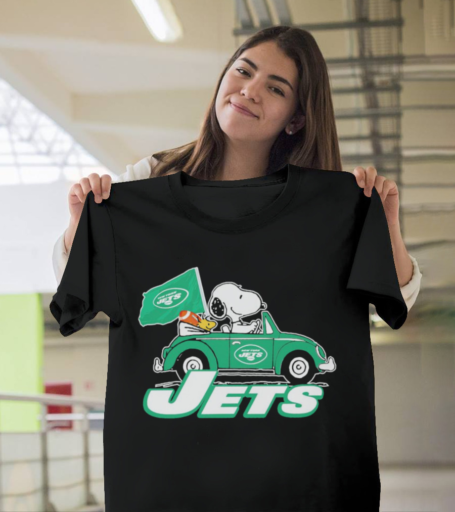 Snoopy and Woodstock Driving New York Jets Car with Flag T-Shirt