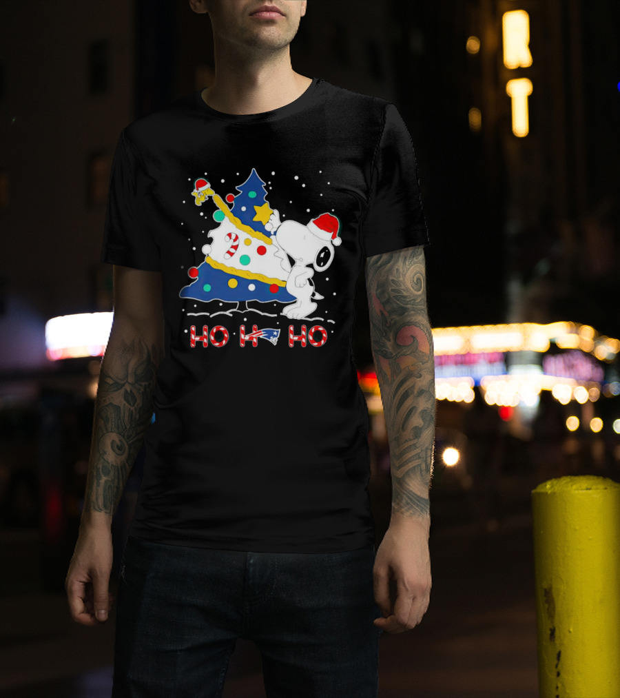 Snoopy Woodstock Decorating Christmas Tree New England Patriots Ho Ho Ho T-Shirt