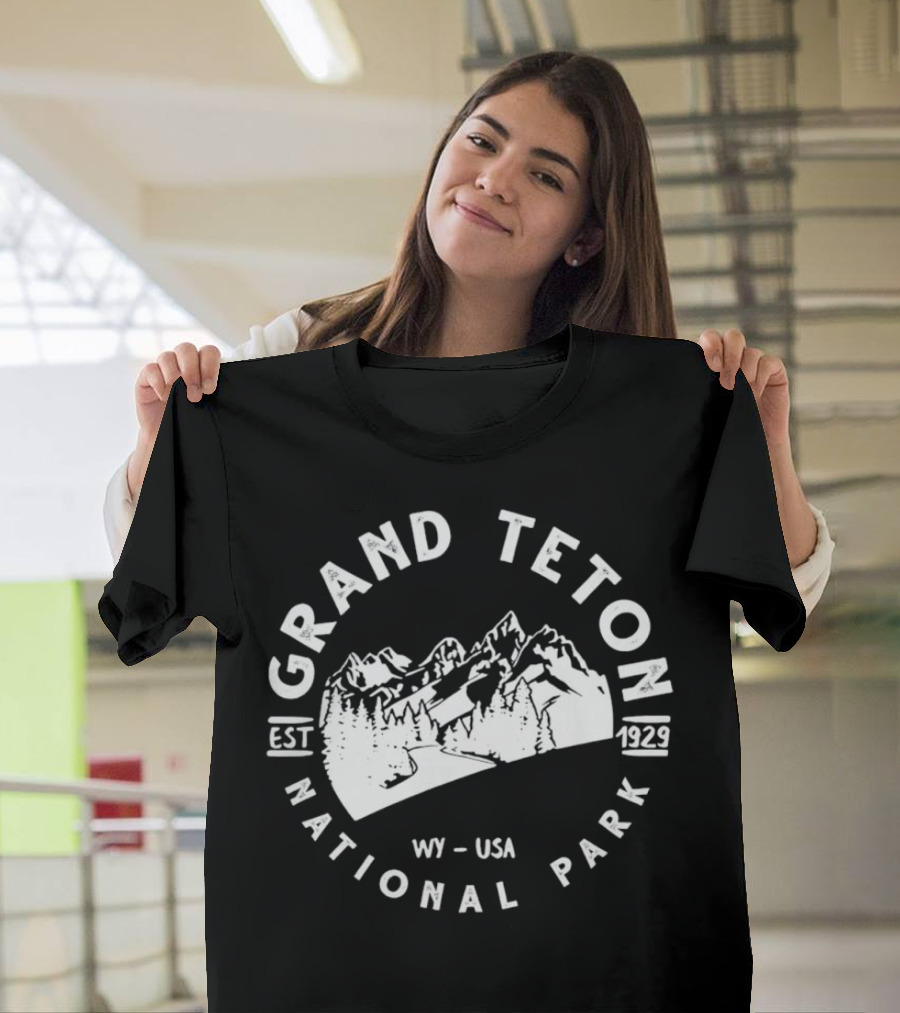Grand Teton National Park WY USA Est 1929 T-Shirt