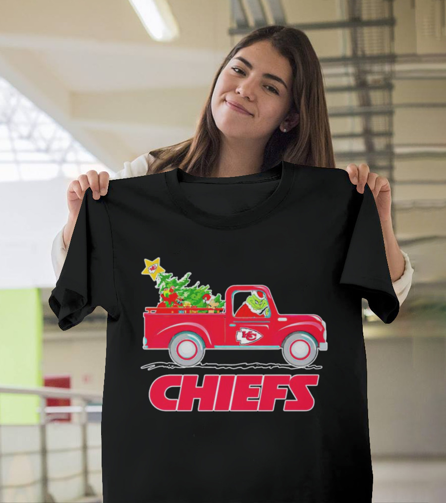 Grinch Driving Kansas City Chiefs Red Truck With Christmas Tree T-Shirt