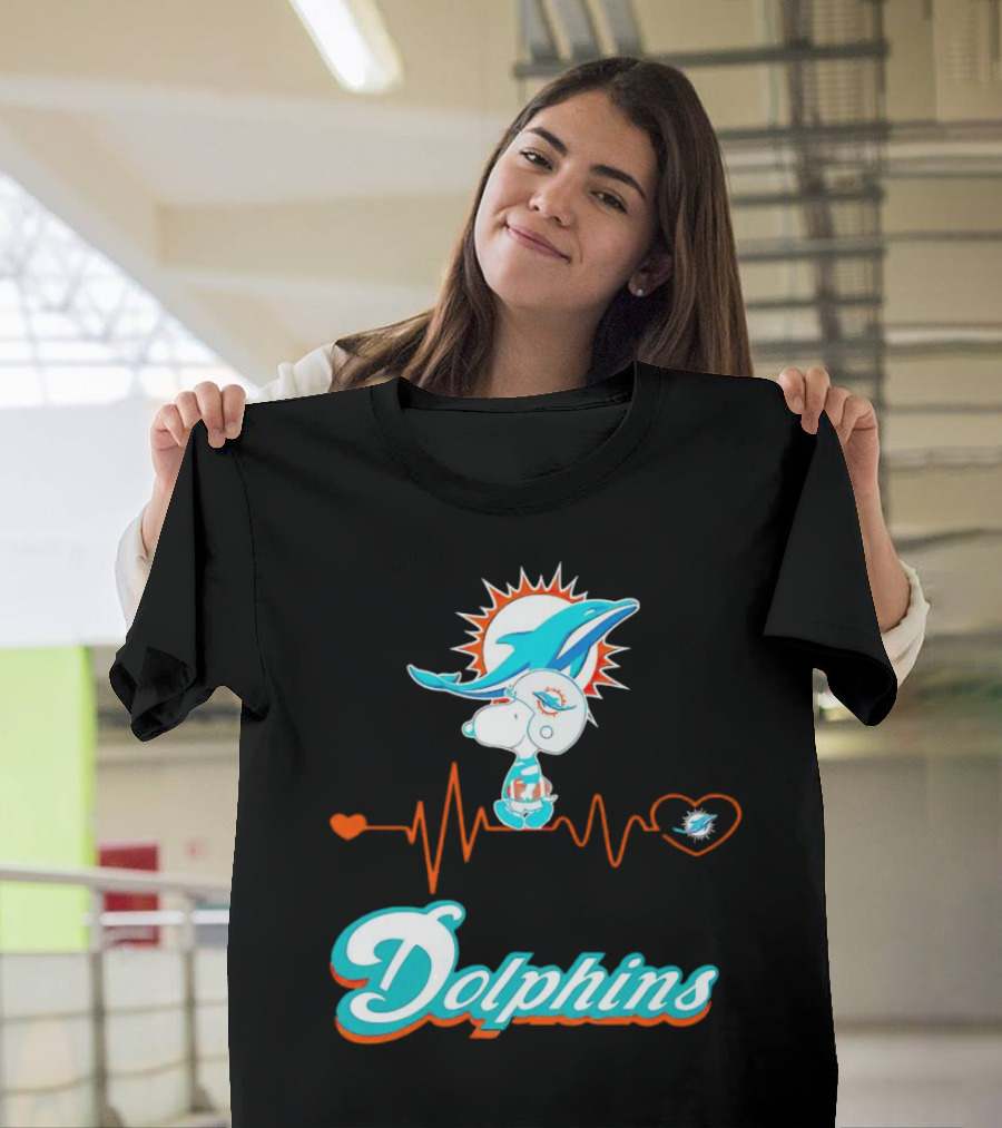 Snoopy Dolphins Heartbeat Miami Dolphins T-Shirt