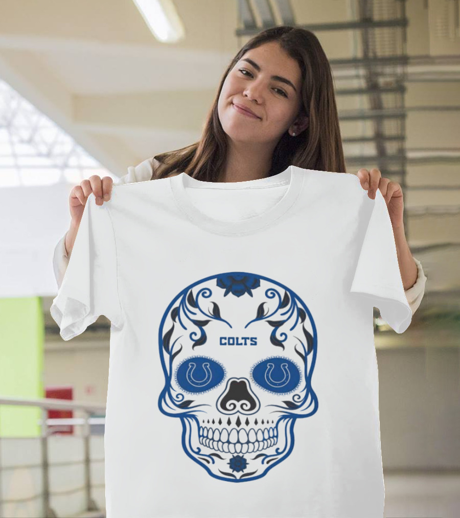 Colts Blue Decorative Skull with Horseshoe Motif T-Shirt