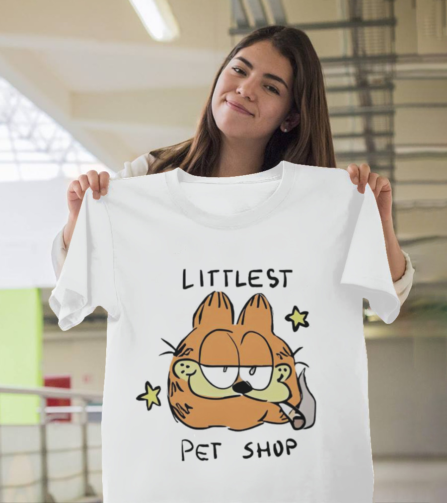 Littlest Pet Shop Garfield with Stars and Cigarette T-Shirt
