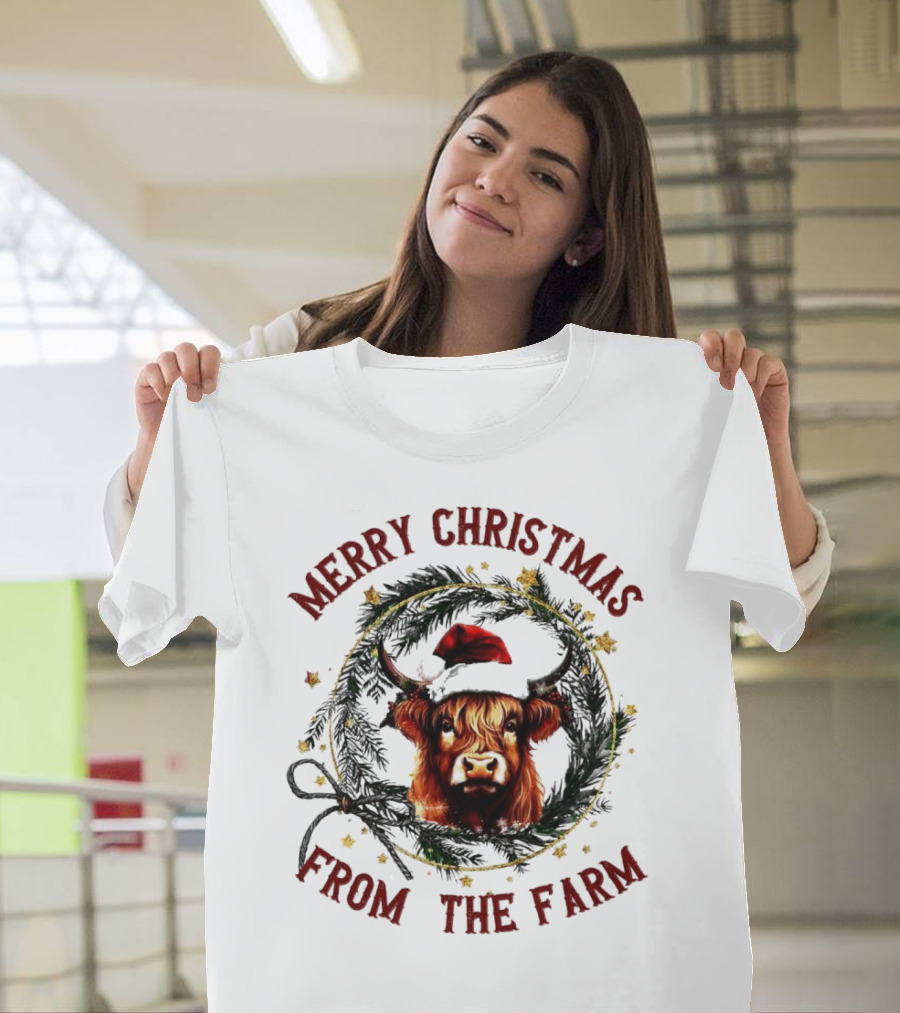 Merry Christmas From The Farm Cow Highland Christmas Wreath T-Shirt