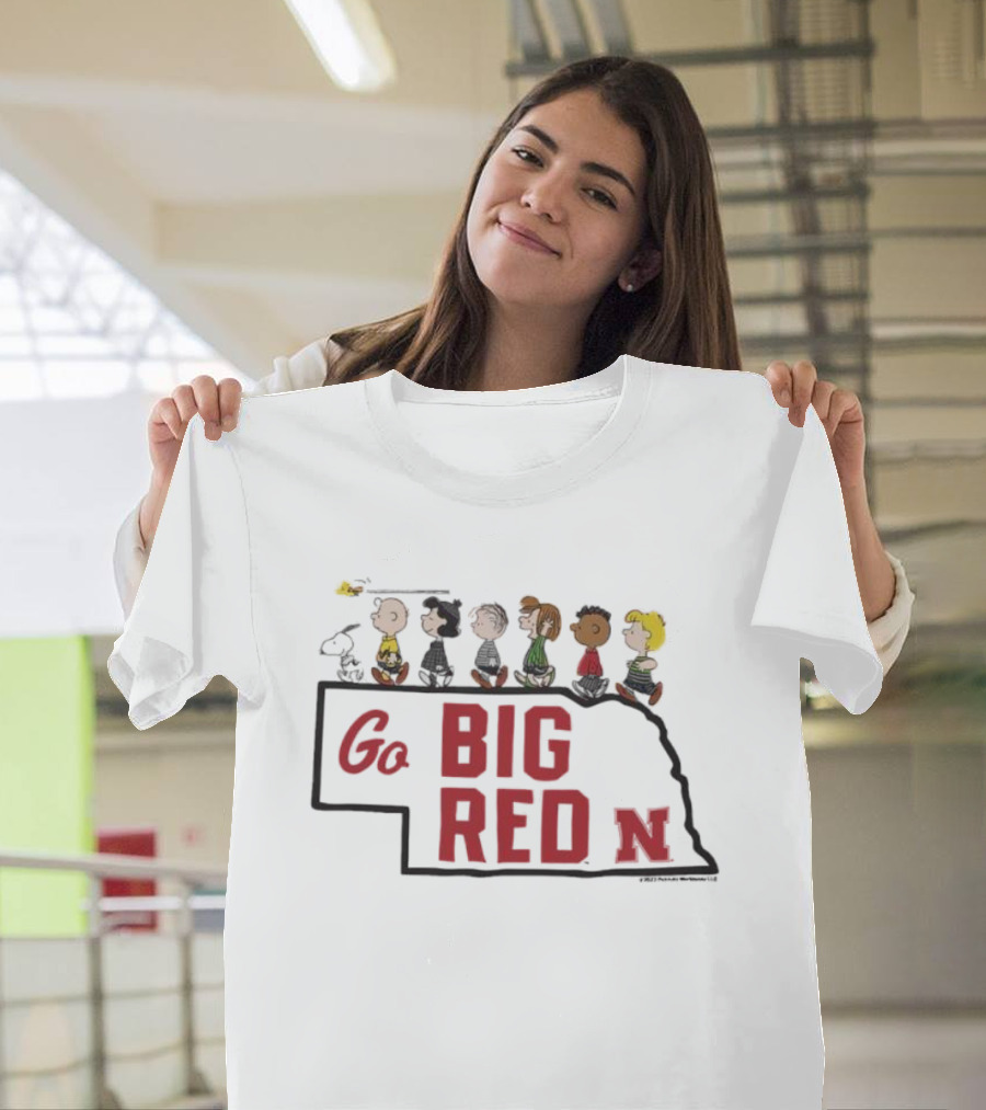 Peanuts Go Big Red Nebraska The Gang T-Shirt