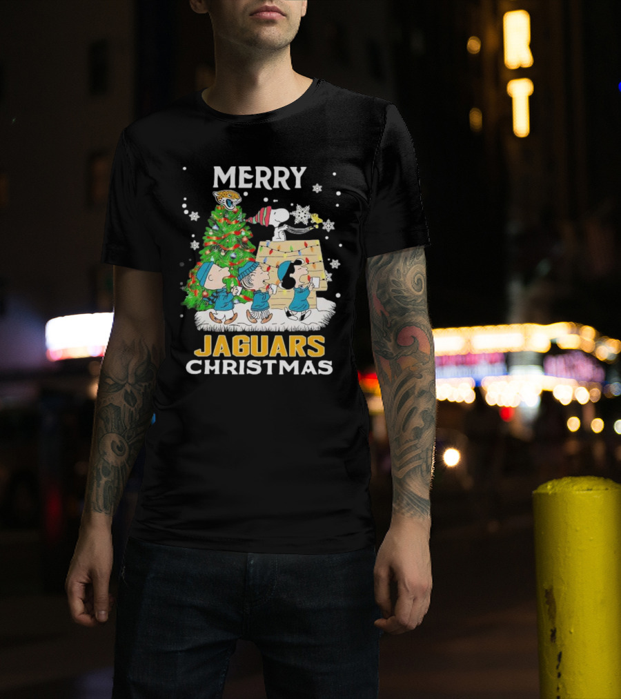 Merry Christmas Peanuts Characters Jacksonville Jaguars Snoopy Woodstock T-Shirt