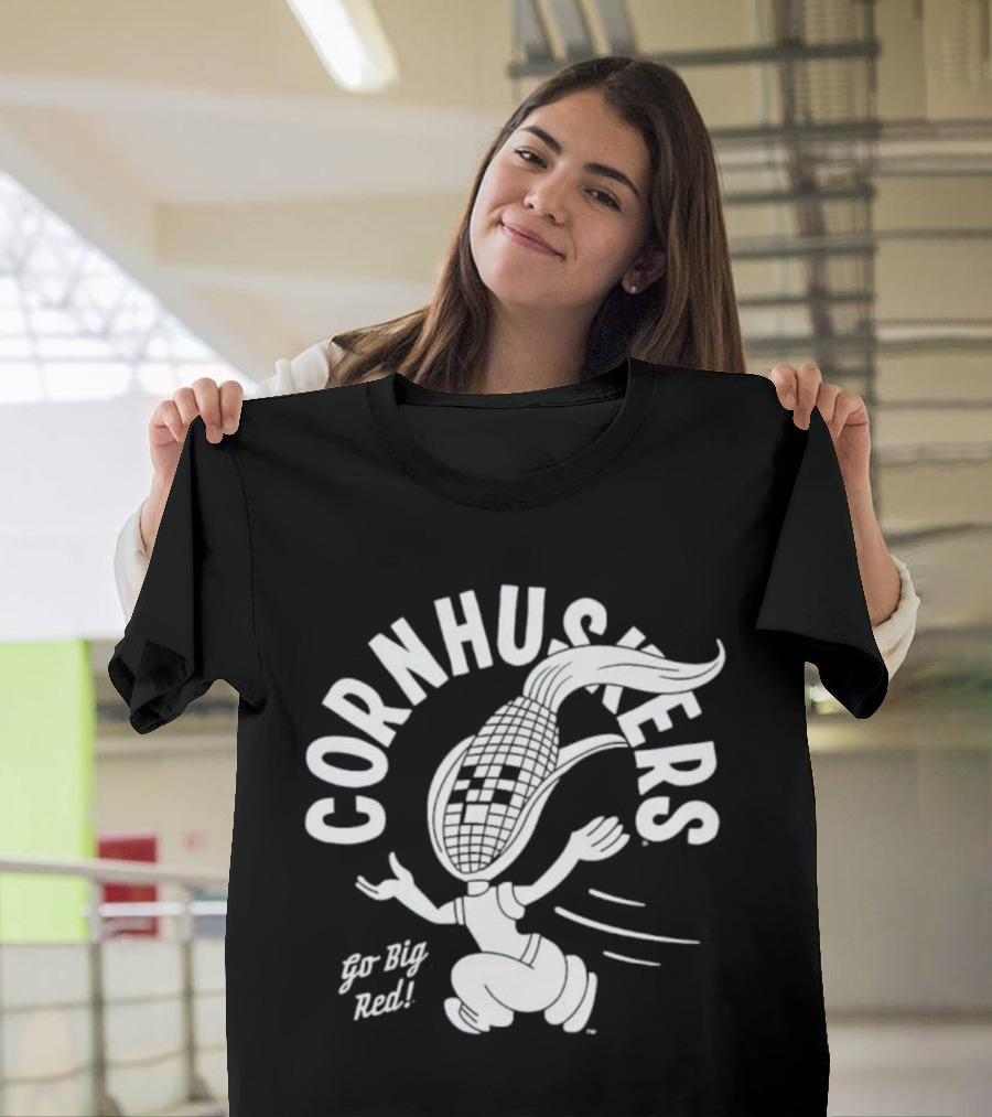 Cornhuskers Go Big Red Retro Mascot Character T-Shirt