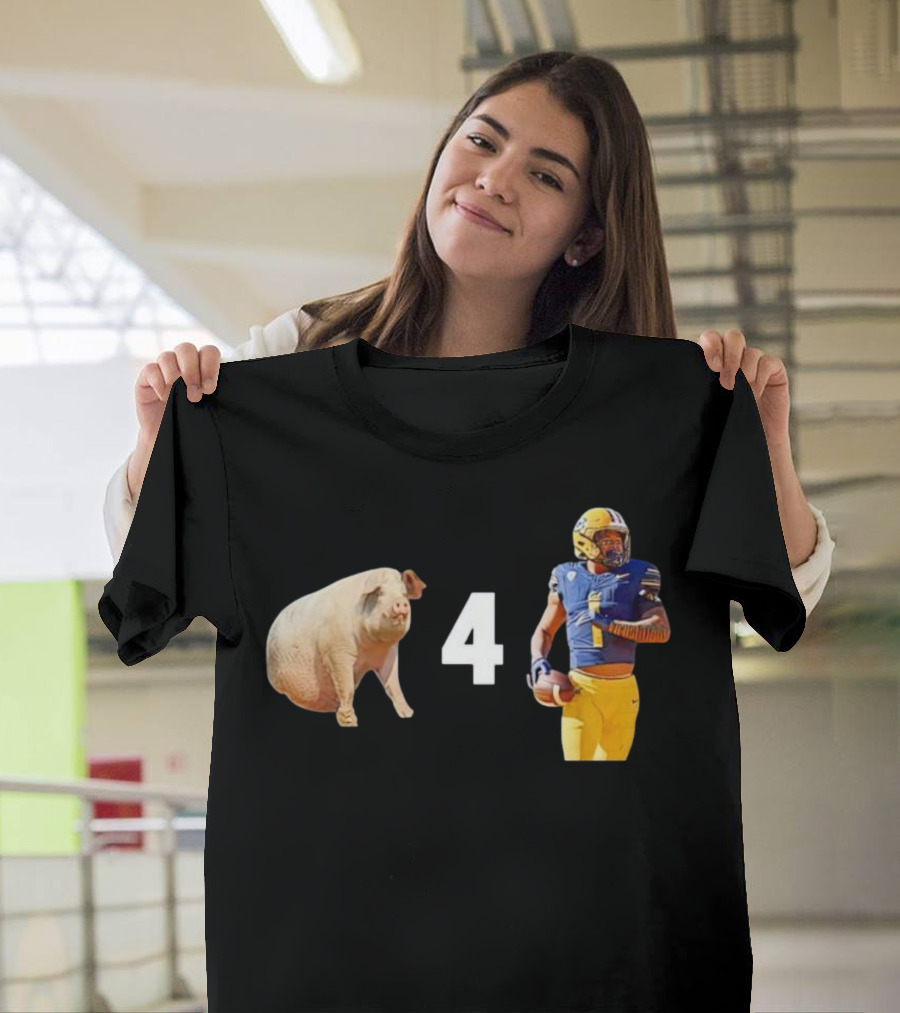 Hogs 4 Ott Heisman Football Player Pig Image T-Shirt