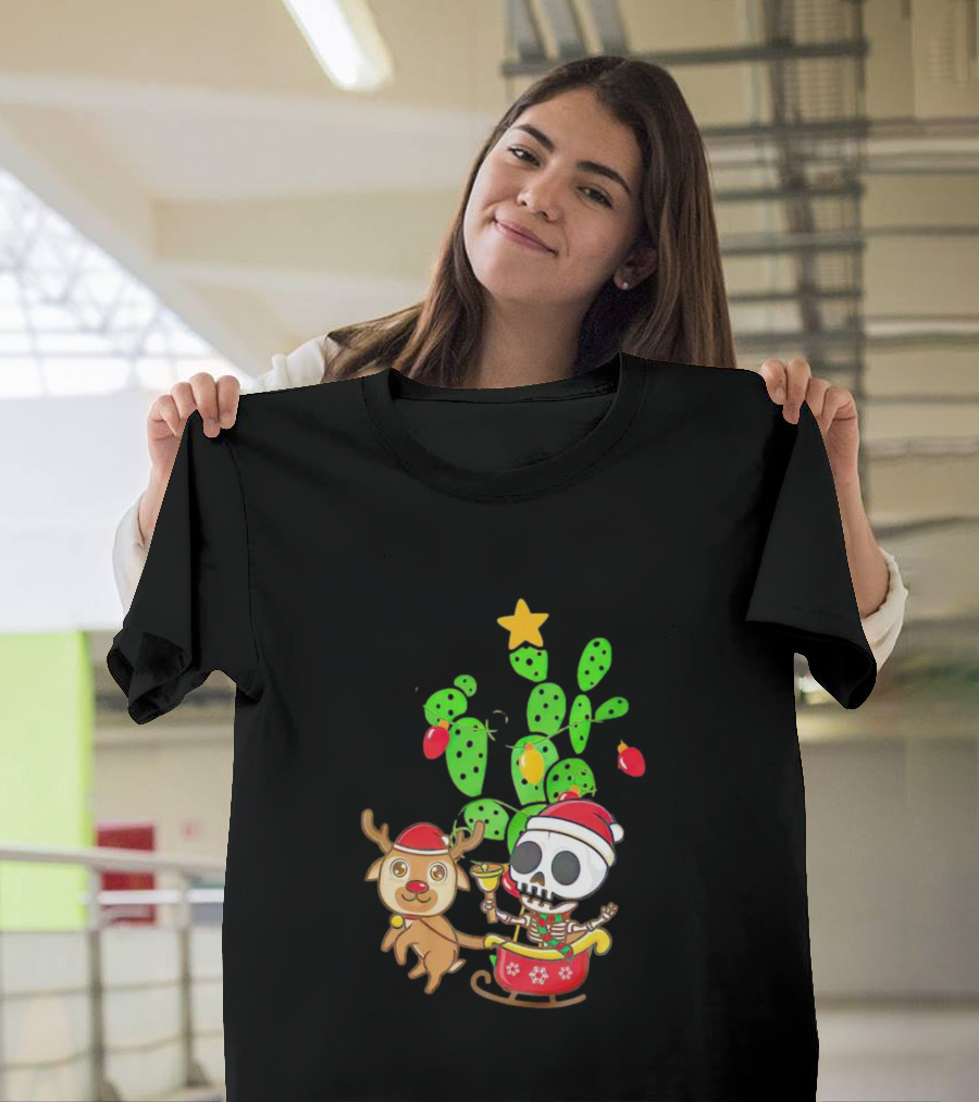 Nopalito Calacas Feliz Navidad Cactus Skeleton Reindeer Christmas T-Shirt