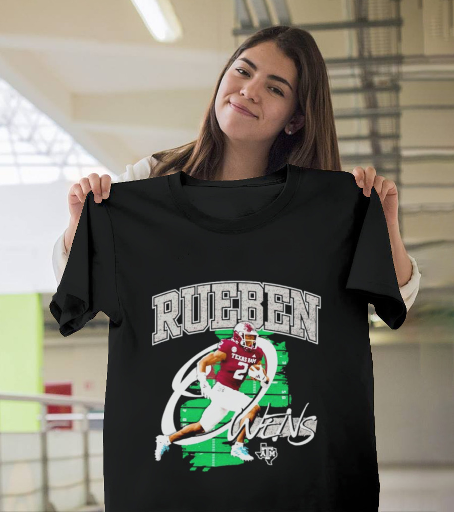Rueben Owens Texas A&M Player Pose T-Shirt