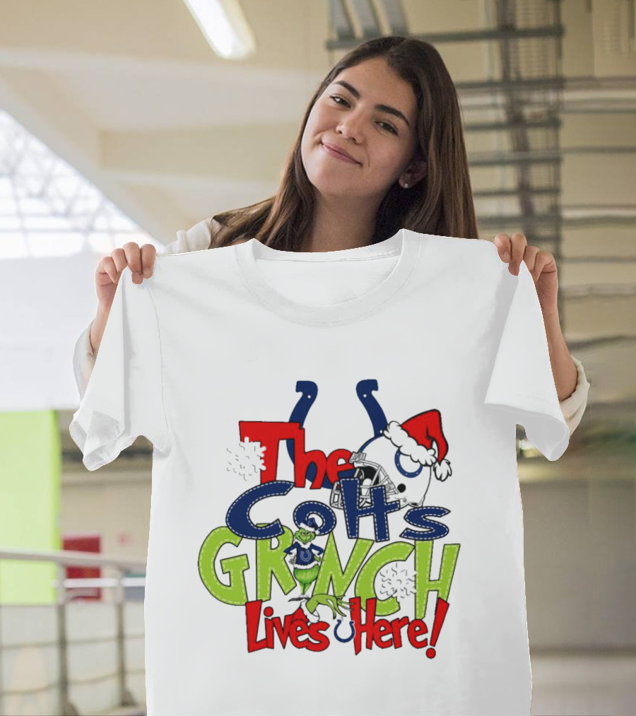 The Colts Grinch Lives Here Christmas Helmet Santa Hat T-Shirt