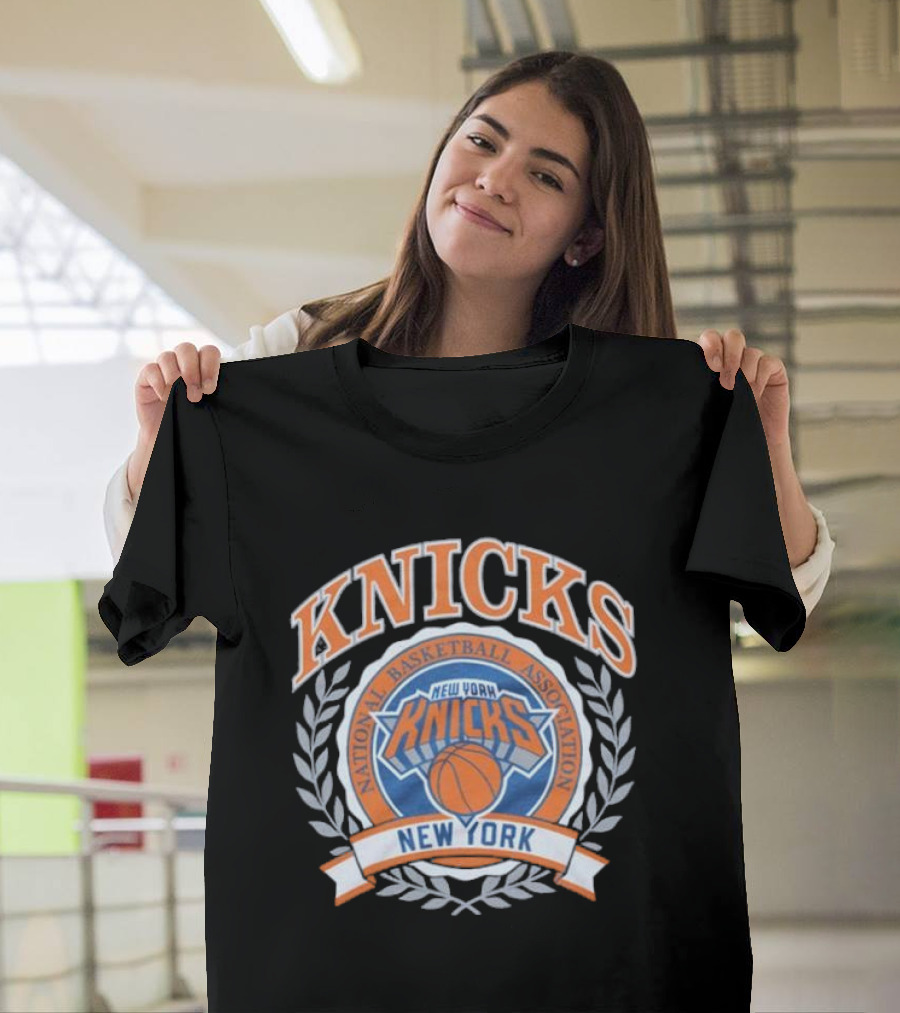 New York Knicks National Basketball Association Crest T-Shirt