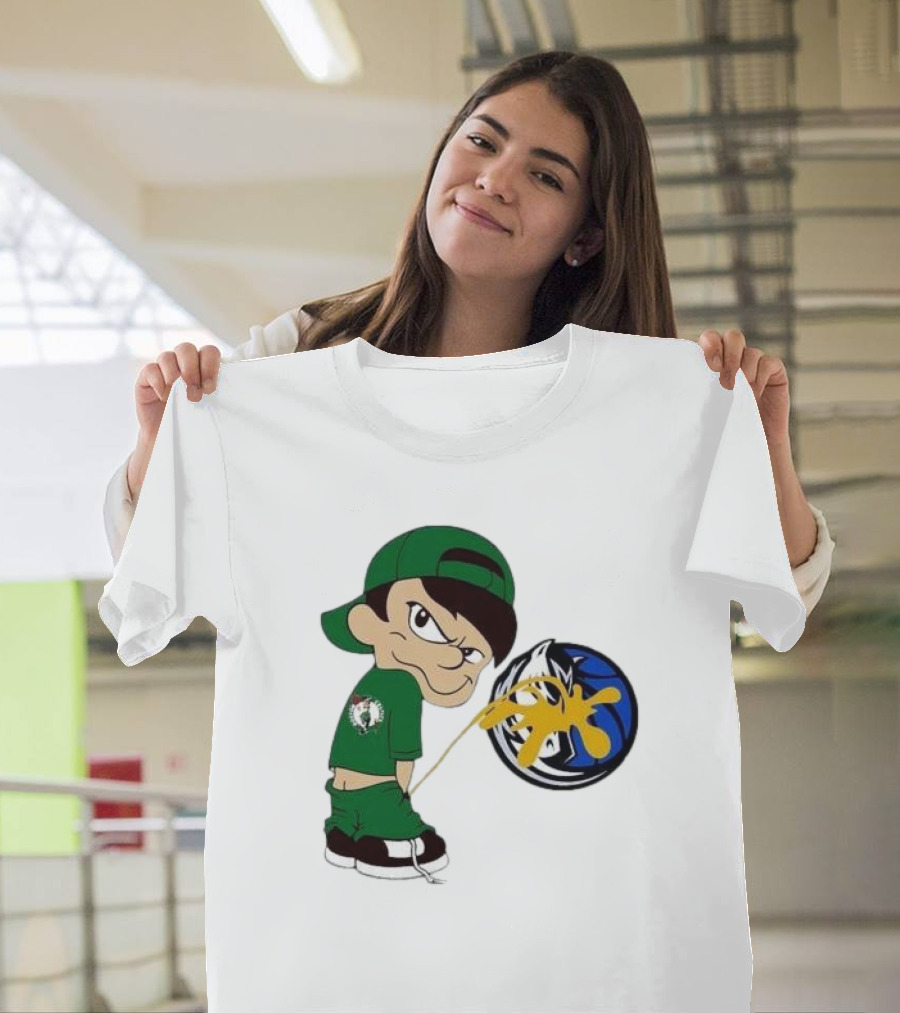 Little Boy Boston Celtics Piss On Dallas Mavericks Logo T-Shirt