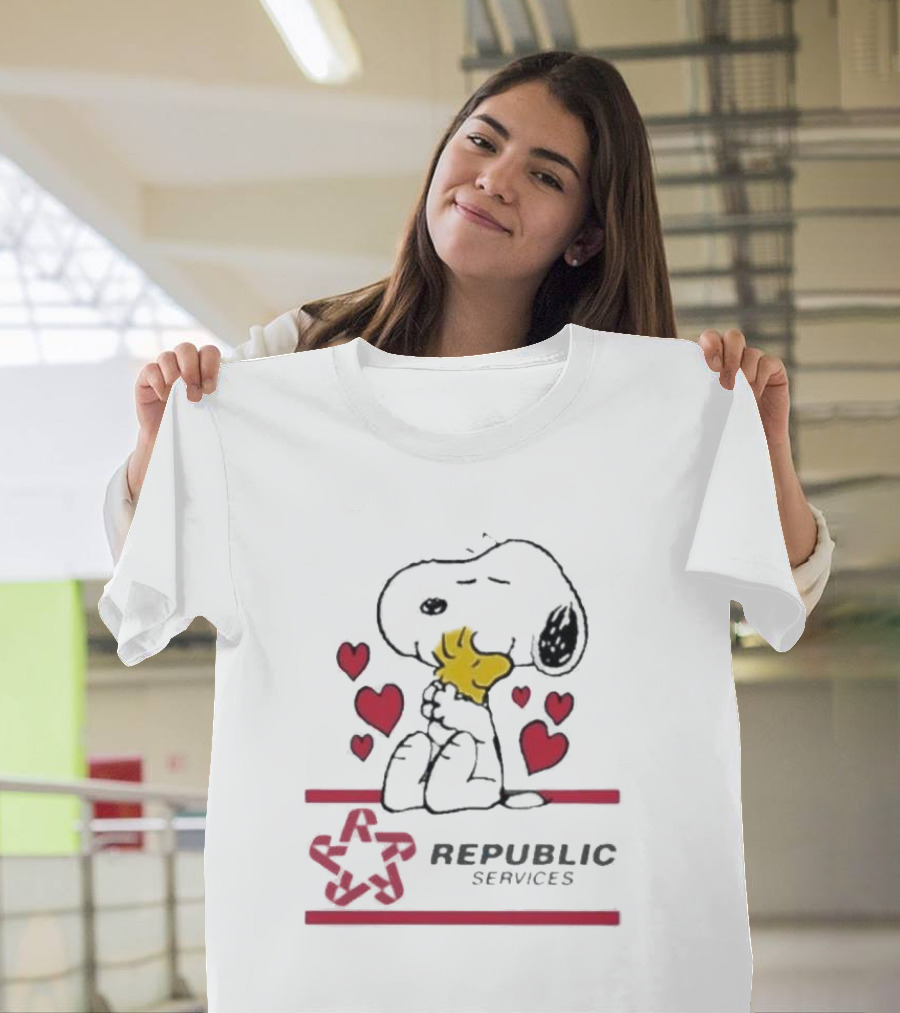 Snoopy Woodstock Republic Services Hearts T-Shirt