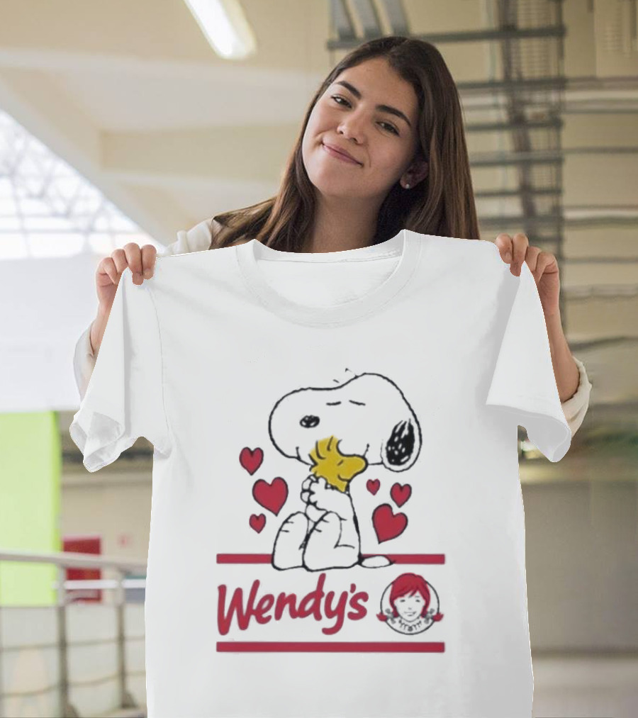 Snoopy Woodstock Hearts Wendy's T-Shirt