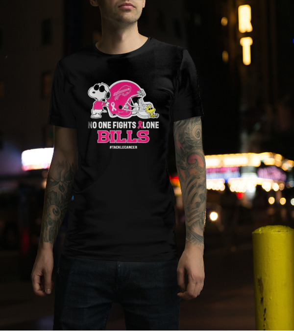 Snoopy And Woodstock No One Fights Alone Buffalo Bills #TackleCancer T-Shirt