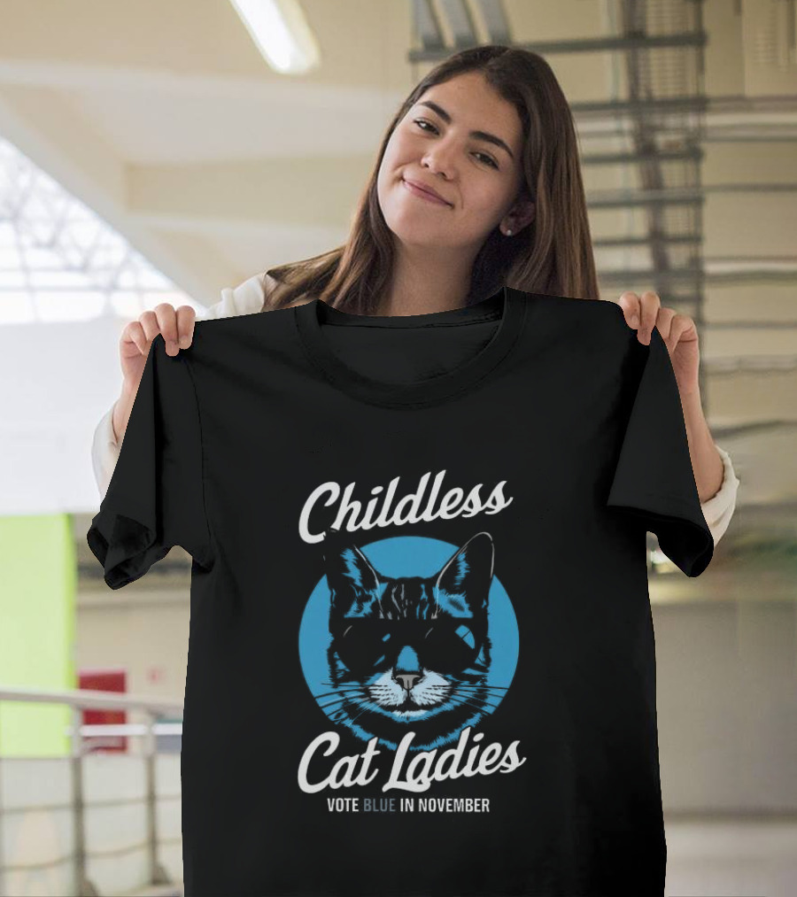 Kamala Harris 2024 Childless Cat Ladies Vote Blue In November T-Shirt