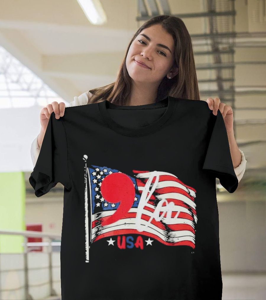 Comma La Kamala Harris For President 2024 USA Flag T-Shirt