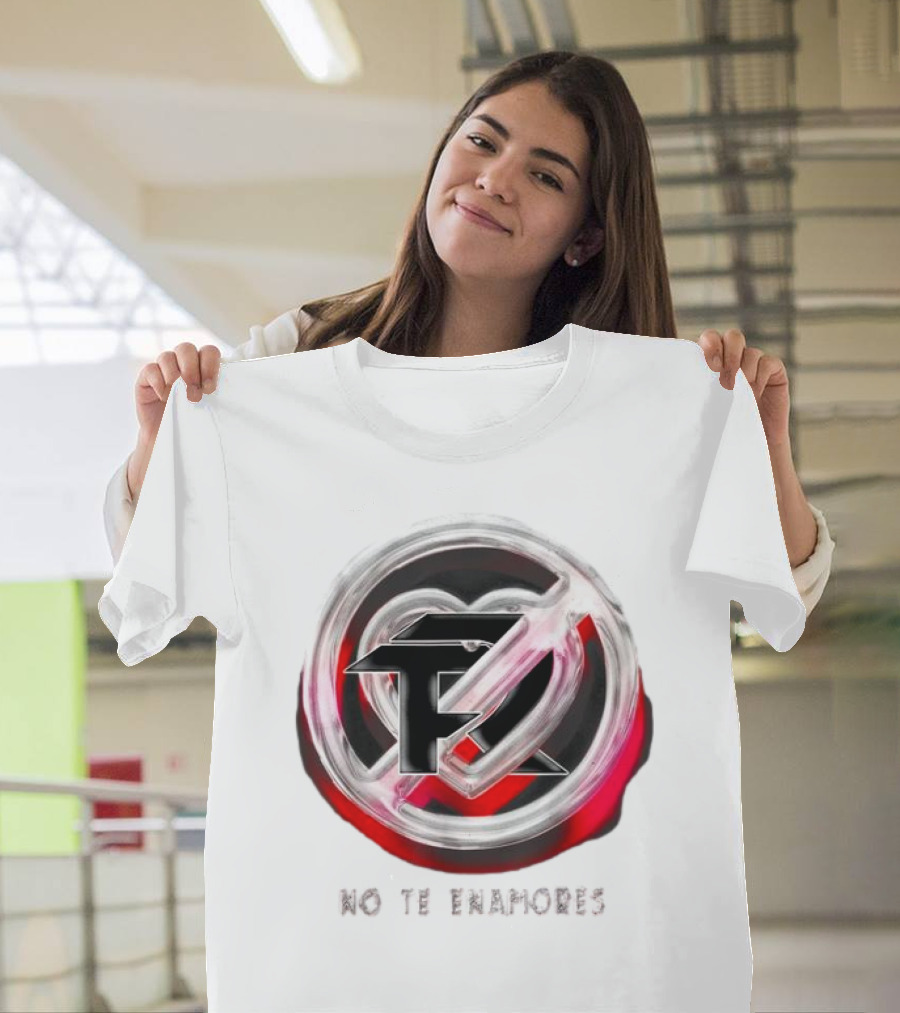 No Te Enamores Fuerza Logo Heart T-Shirt