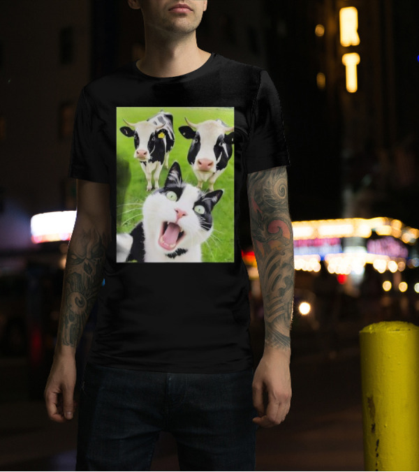 Cat And Cows Selfie Lover Animals T-Shirt